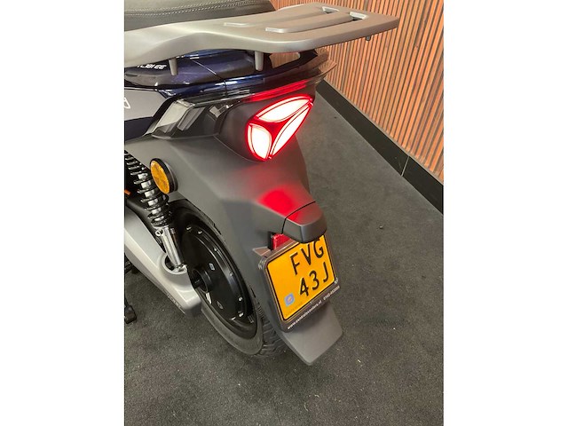 Yadea voltguard e-scooter fvg-43-j - afbeelding 31 van  31