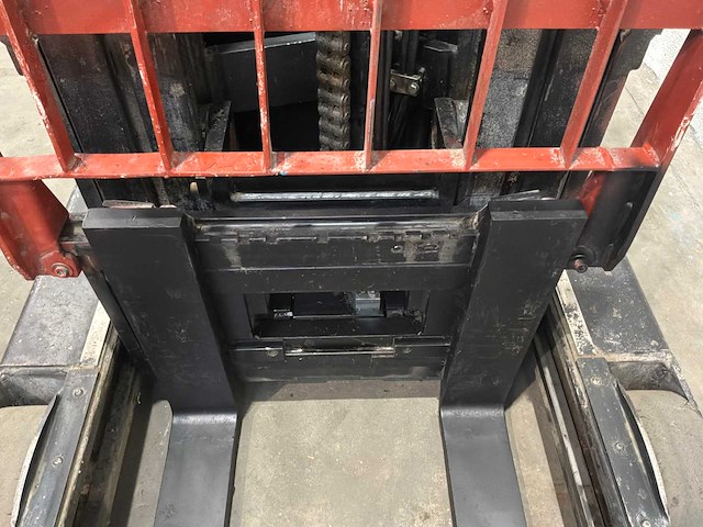 Yale - 2005 - mr16n - reach truck - afbeelding 3 van  14