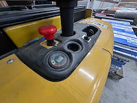 Yale - 2005 - ms15x - stapelaar - afbeelding 10 van  13