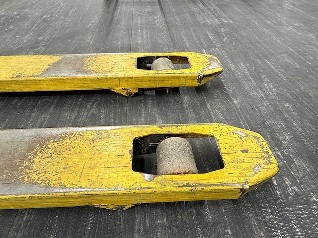 Yale - hydraulische palletwagen - afbeelding 2 van  3