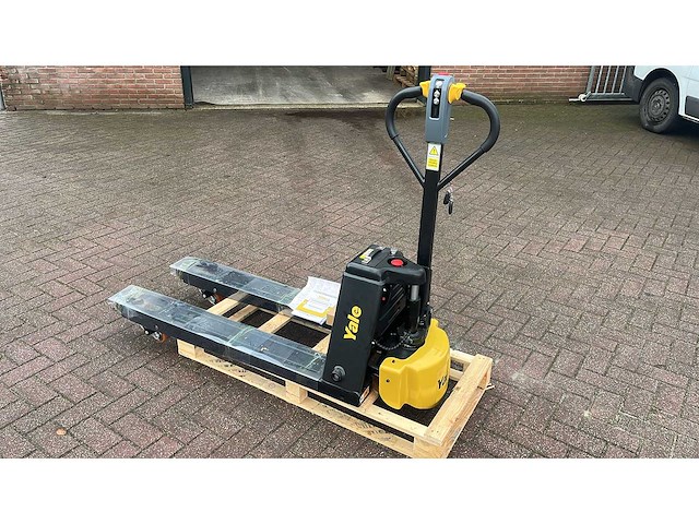 Yale - mpc15 - elektrische palletwagen - afbeelding 1 van  4