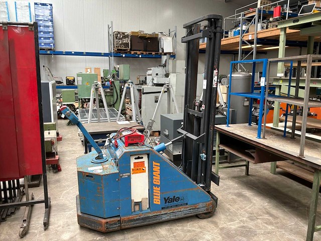 Yale blue giant lt150w30ff stapelaar - afbeelding 1 van  12