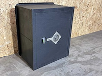 Yale kluis - afbeelding 6 van  6