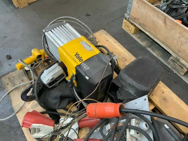 Yale vego elektrische kettingtakel (2x) - afbeelding 3 van  3