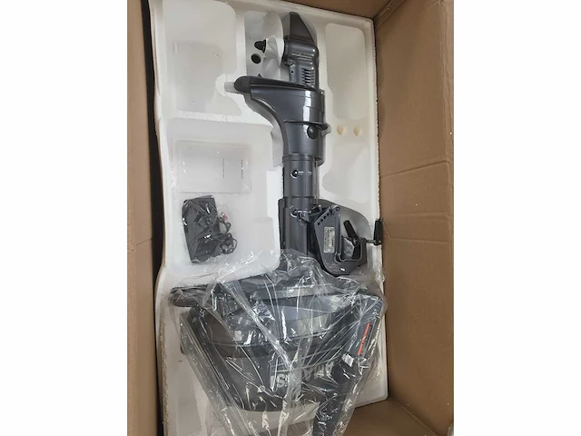 Yamabisi buitenboordmotor 6 pk - afbeelding 1 van  3