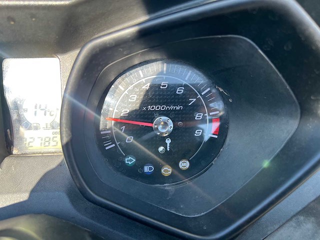 Yamaha - 2016 - x-max - personenauto - afbeelding 5 van  17