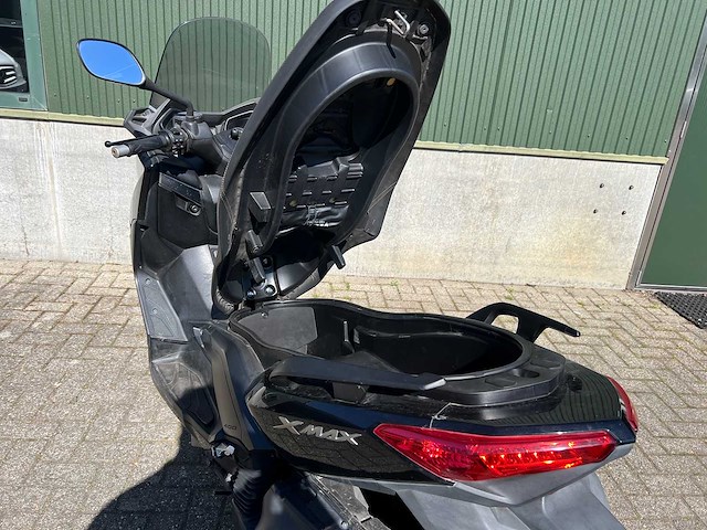 Yamaha - 2016 - x-max - personenauto - afbeelding 11 van  17