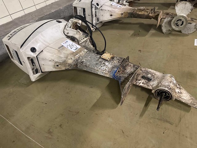 Yamaha - 4-takt - 9.9 pk - buitenboordmotor - afbeelding 1 van  6