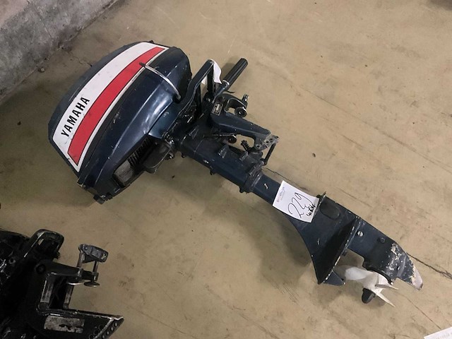 Yamaha - 5 pk - buitenboordmotor - afbeelding 1 van  6