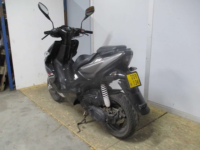 Yamaha - bromscooter - aerox r injectie - scooter - afbeelding 2 van  11