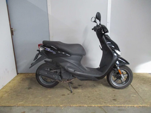 Yamaha - bromscooter - neo's 4 ubs injectie - scooter - afbeelding 8 van  11