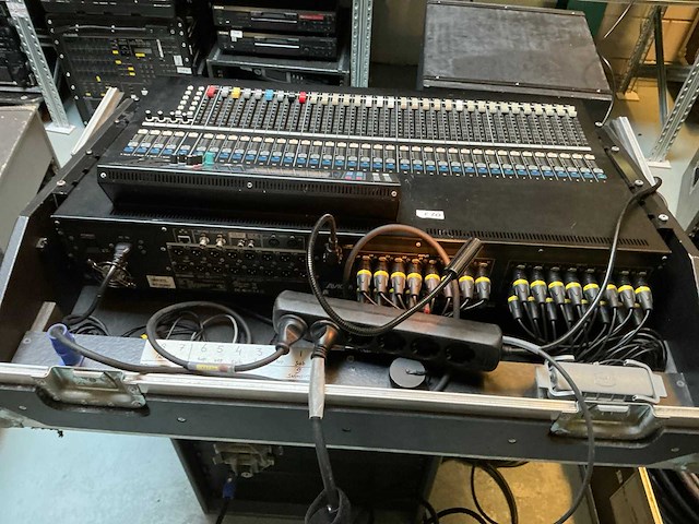 Yamaha - digital mixing console - afbeelding 6 van  8