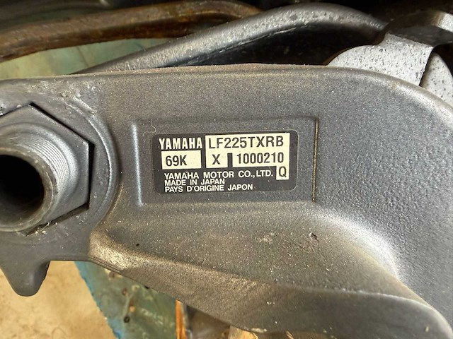 Yamaha - f225 - buitenboordmotor - afbeelding 2 van  2