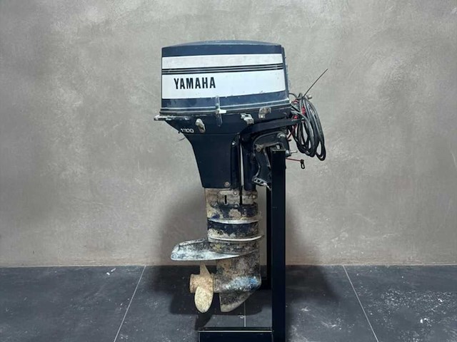 Yamaha - langstaart - 40 pk - 2-takt - buitenboordmotor - afbeelding 1 van  1