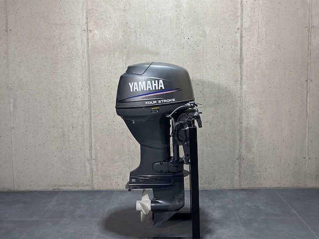 Yamaha - langstaart - 40 pk - 4-takt - buitenboordmotor - afbeelding 1 van  1