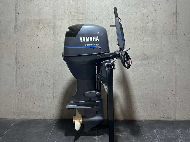 Yamaha - langstaart - 40 pk - 4-takt. f40aet - buitenboordmotor - afbeelding 1 van  2