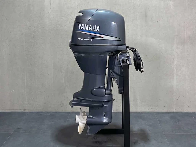 Yamaha - langstaart - 50 pk - 4-takt - outboard motor - afbeelding 1 van  1