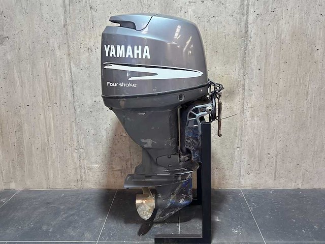 Yamaha - langstaart - 80 pk - 4-takt - buitenboordmotor - afbeelding 1 van  3