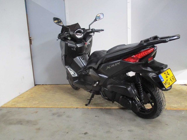 Yamaha - motor scooter - yp 250r ra abs x max - motorfiets - afbeelding 2 van  11