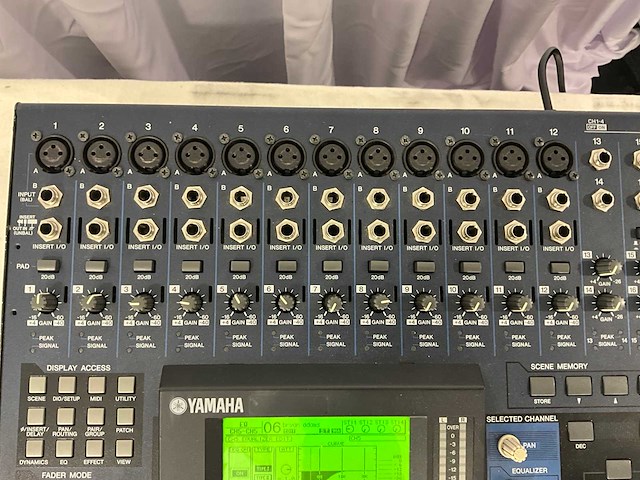 Yamaha - o1v96 - digitale mengtafel - afbeelding 2 van  9