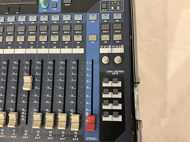 Yamaha - o1v96 - digitale mengtafel - afbeelding 9 van  9