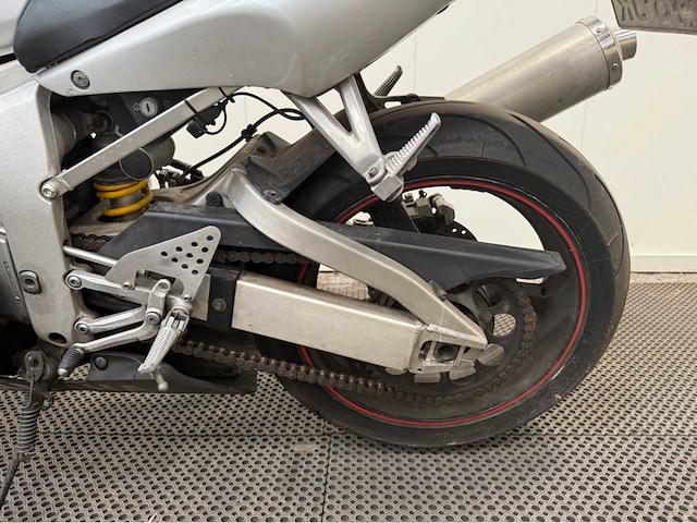 Yamaha - r6 - sport - motorfiets - 1999 - afbeelding 5 van  19