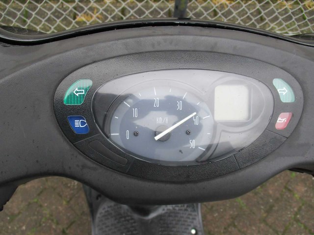 Yamaha - snorscooter - neo's 2 t - scooter - afbeelding 3 van  11