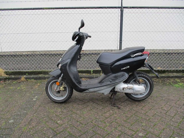 Yamaha - snorscooter - neo's 2 t - scooter - afbeelding 1 van  11