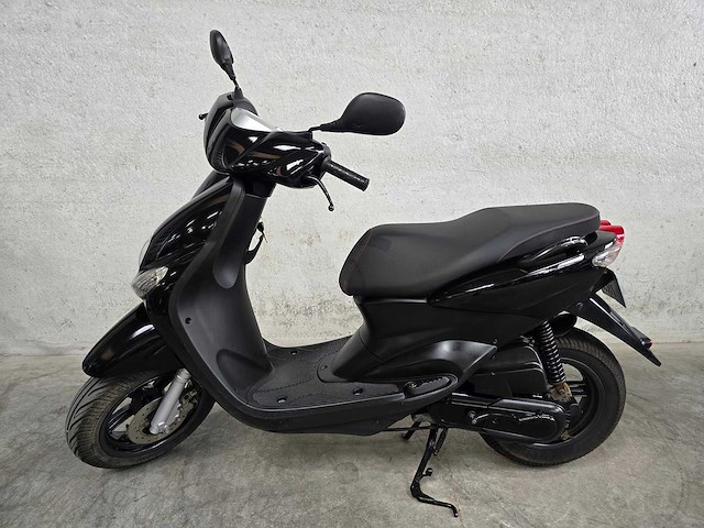 Yamaha - snorscooter - neo's 4 - 4t 25km uitvoering f467rk - afbeelding 1 van  7