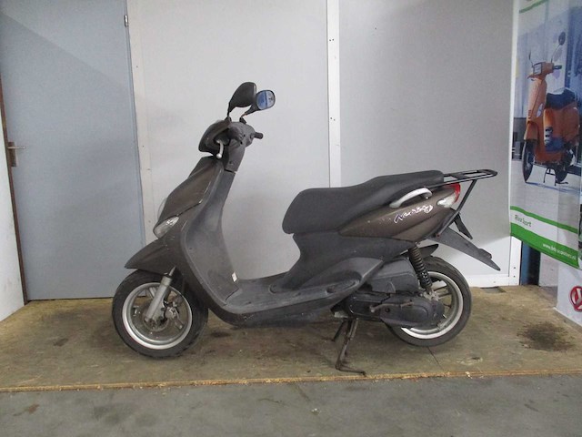Yamaha - snorscooter - neo's 4 injectie - scooter - afbeelding 1 van  11