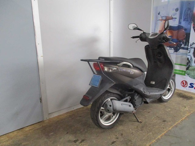 Yamaha - snorscooter - neo's 4 injectie - scooter - afbeelding 9 van  11