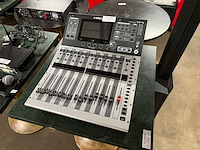 Yamaha - tf1 - digitale mengtafel - afbeelding 1 van  5