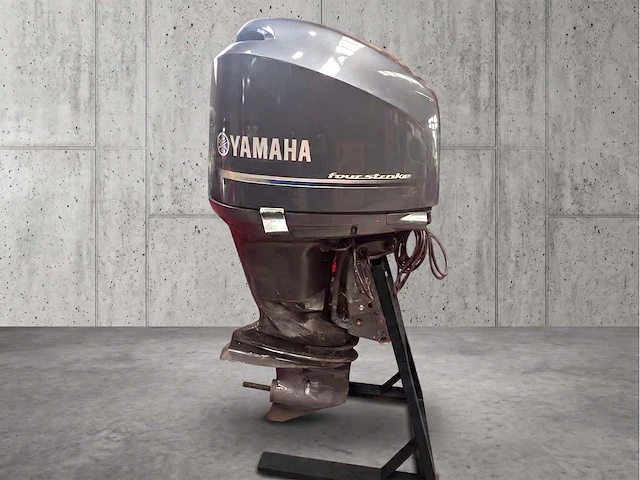 Yamaha - xl-staart - 200 pk - 4-takt - buitenboordmotor - afbeelding 1 van  4