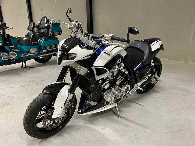 Yamaha 2lt vmax 1200 motorfiets - afbeelding 1 van  17