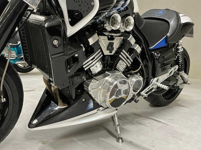 Yamaha 2lt vmax 1200 motorfiets - afbeelding 16 van  17