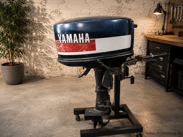 Yamaha 5 pk buitenboordmotor - afbeelding 1 van  4