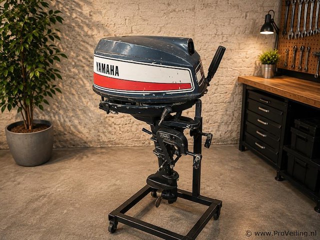 Yamaha 5 pk buitenboordmotor - afbeelding 3 van  4