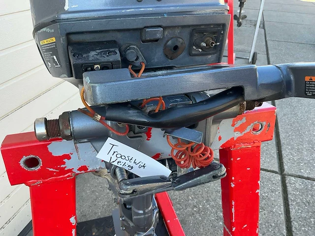 Yamaha 9.9 pk 4 takt buitenboordmotor - afbeelding 7 van  8