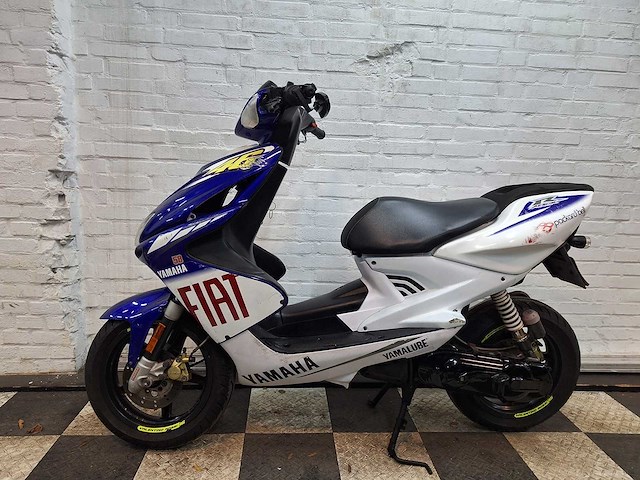 Yamaha aerox 45 km bromscooter 2takt - afbeelding 1 van  7