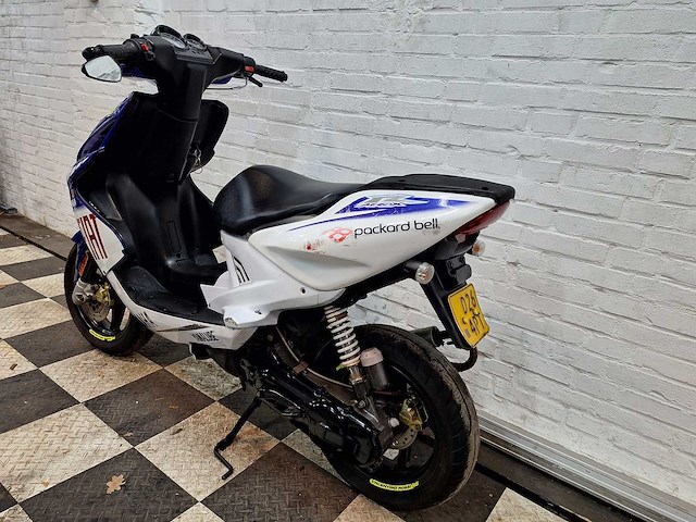 Yamaha aerox 45 km bromscooter 2takt - afbeelding 3 van  7