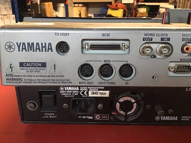 Yamaha aw4416 digitale mengtafel - afbeelding 4 van  5