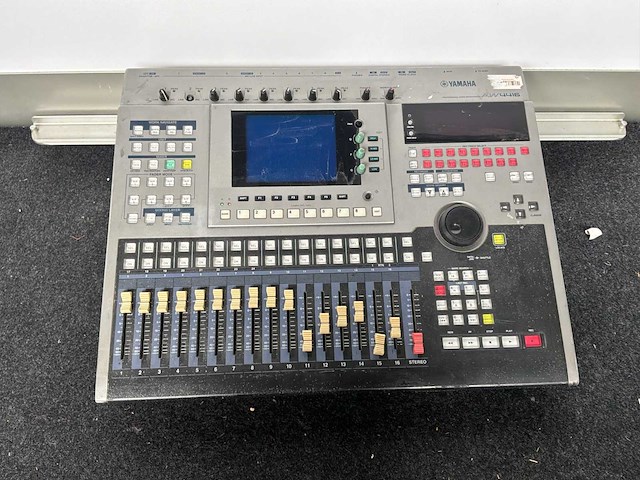 Yamaha aw4416 yamaha versterker 4416 - afbeelding 1 van  6