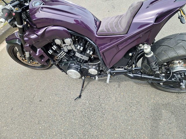 Yamaha chopper vmx 1200 v-max motorfiets - afbeelding 7 van  13