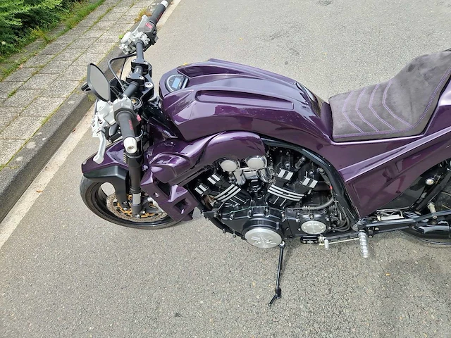 Yamaha chopper vmx 1200 v-max motorfiets - afbeelding 12 van  13
