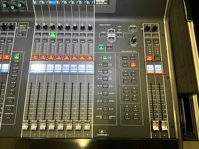 Yamaha cl3 digitale mixer met meter bridge - afbeelding 6 van  13