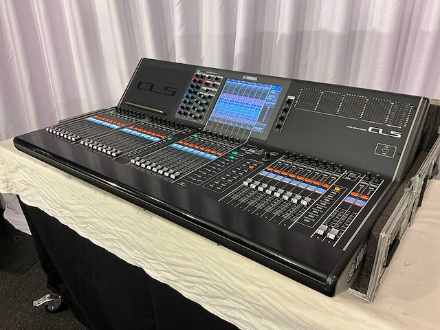 Yamaha cl5 digitale mengtafel - afbeelding 1 van  7