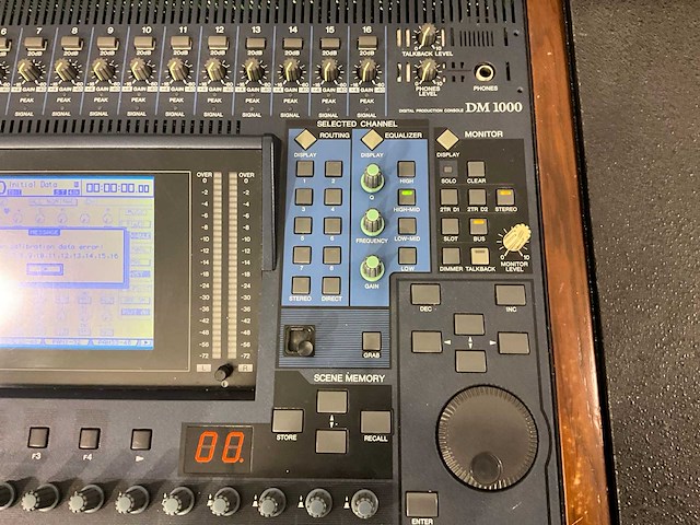 Yamaha dm 1000 digitale mengtafel - afbeelding 2 van  9