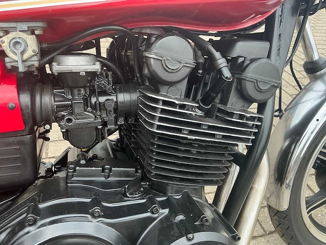 Yamaha dohc 750 motorfiets 3 cilinder - afbeelding 4 van  10