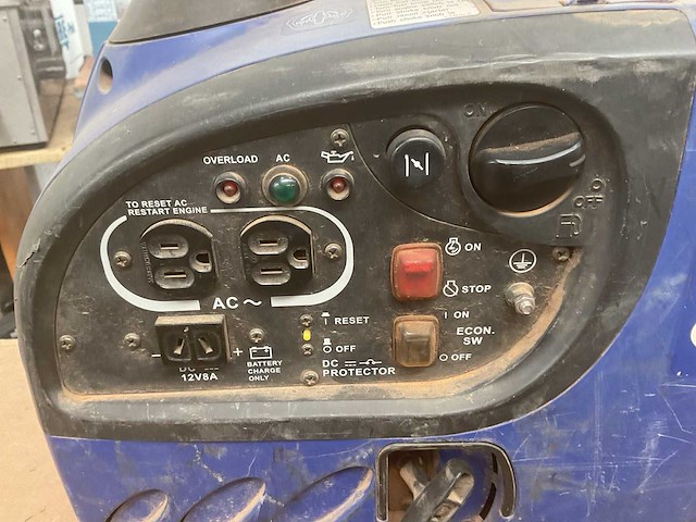 Yamaha ef 1000is invertor / generator - afbeelding 4 van  8