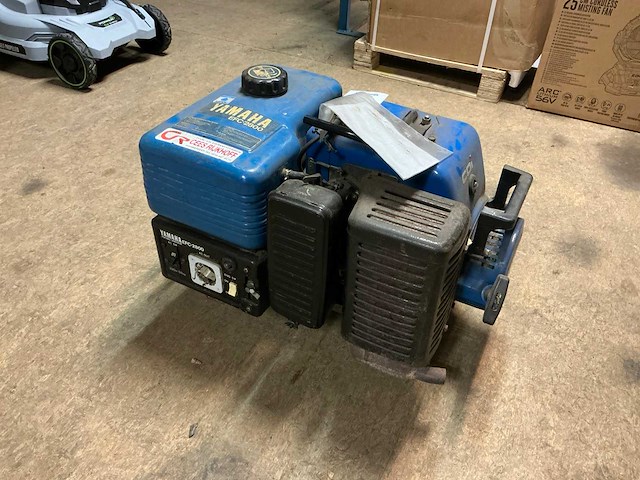 Yamaha efc-2800 aggregaat - afbeelding 1 van  7
